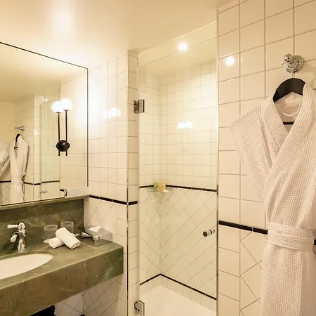 Otel Autre